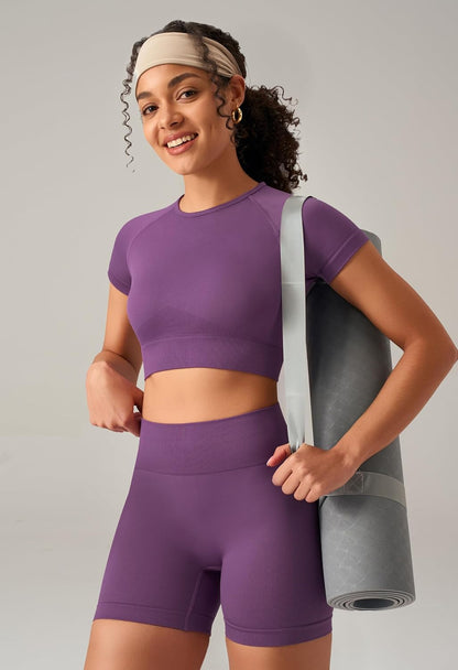 Seamless 2-Piece Active Set – Crop Top & Shorts